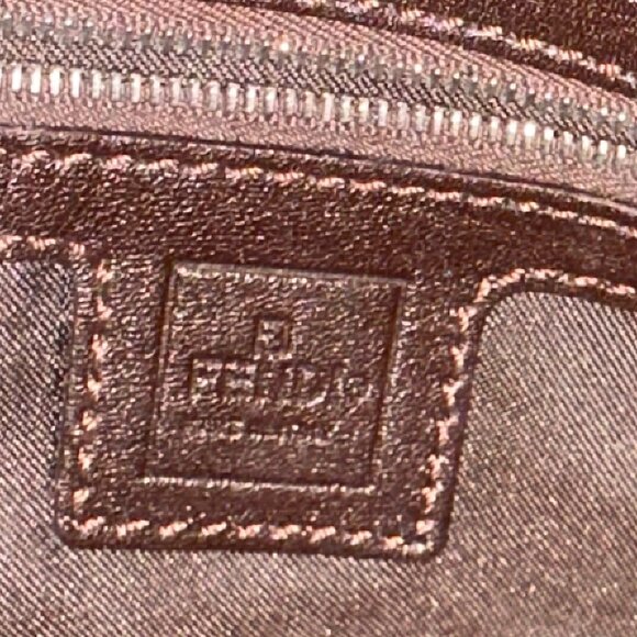 Authentic Fendi Zucca Mama Baguette – Excellent Condition - Picture 2 of 10